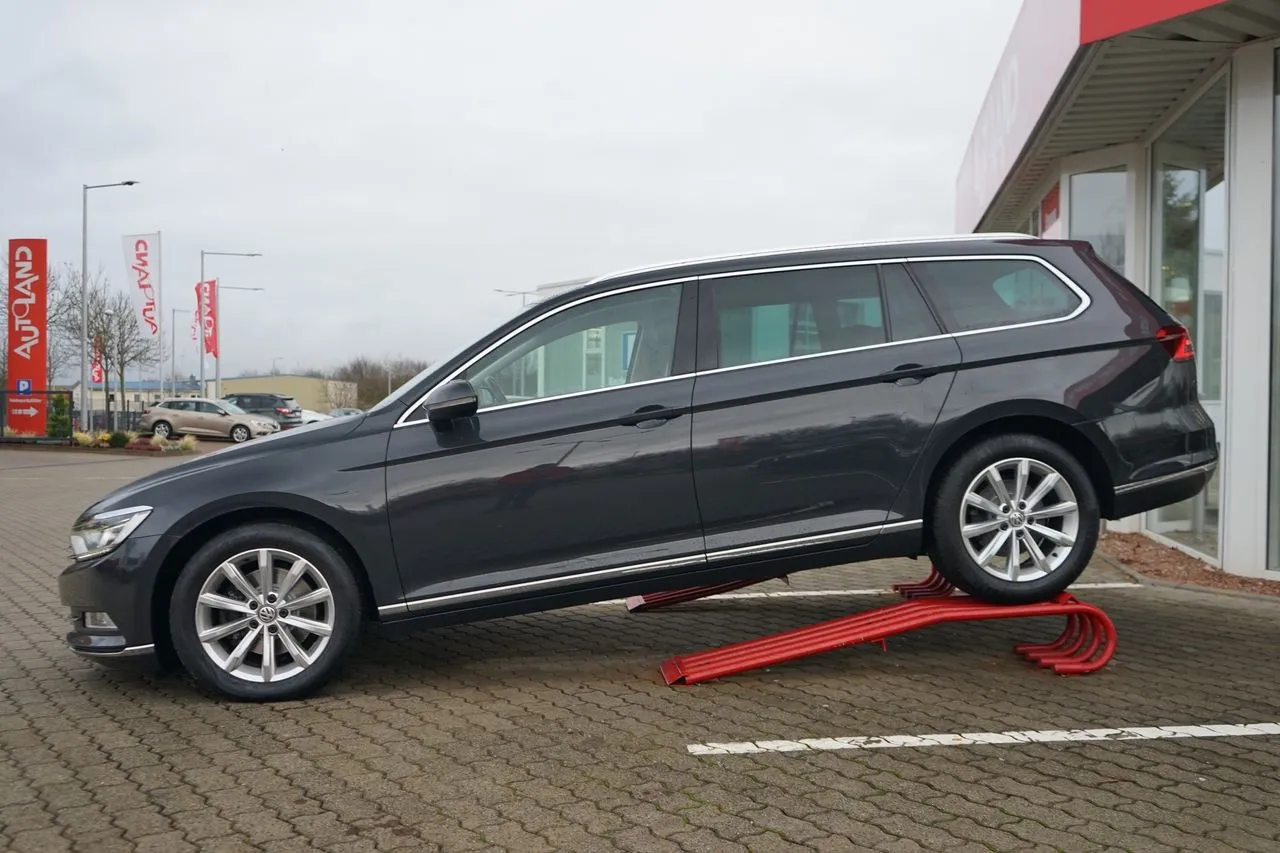 Volkswagen Passat Variant 2.0 TDI Highl...  Image 3